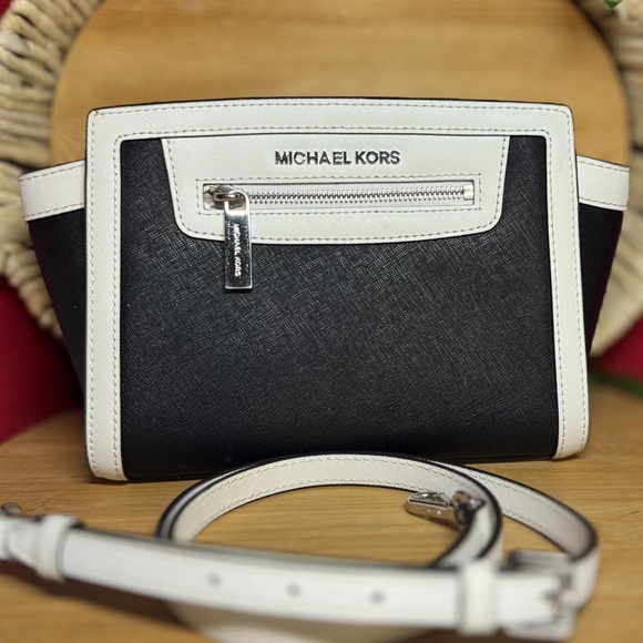 Michael Kors Selma Black and White Limited Edition shoulder or crossbody Bag - Picture 1 of 12